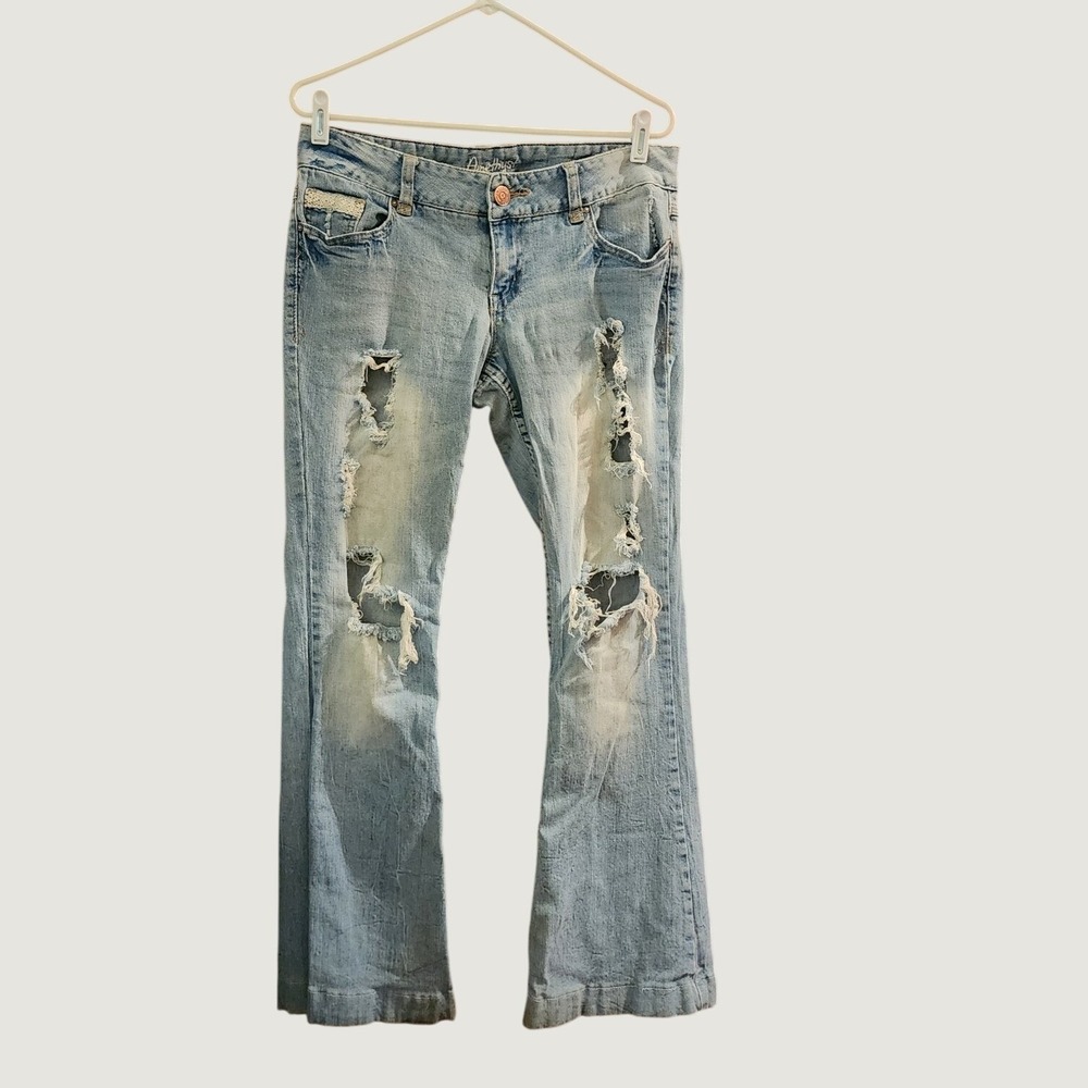Amethyst Sadie Flare Jeans Womens 13 Light Wash Good Thrashed Y2K Boho Denim